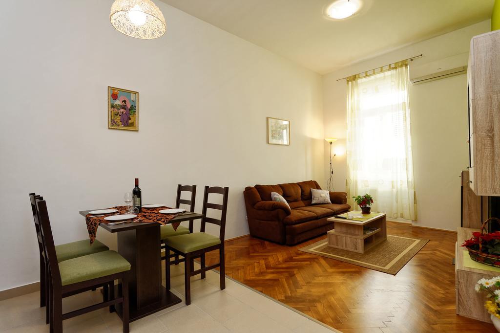 Eliana Apartment *